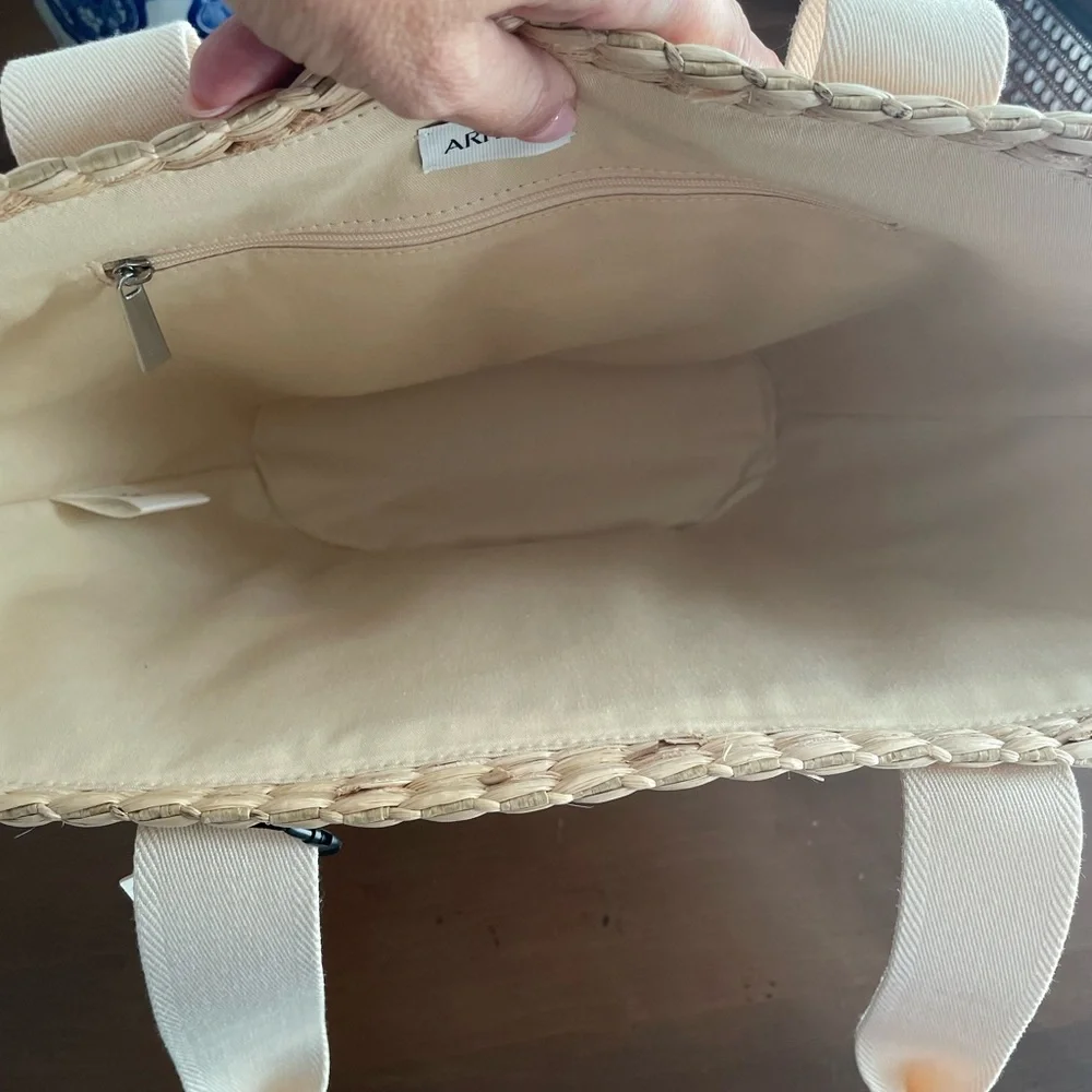 Aritzia Tan Tote Bag with Rustic Charm - Picture 4 of 4